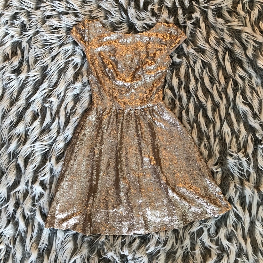 Beautiful sparkle rose gold dress